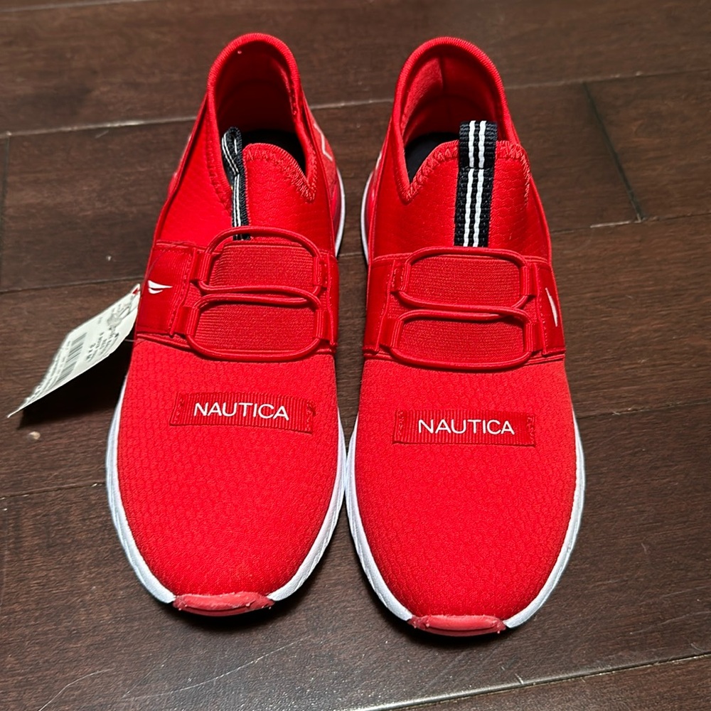 (NEW) Náutica kids Slip-on sneakers  size 3